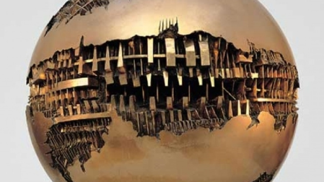 L'omaggio di Milano ai 90 anni di Arnaldo Pomodoro