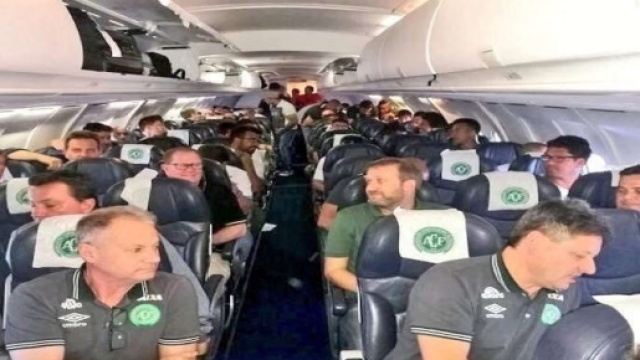 La squadra di calcio di serie A brasiliana Chapecoense si &egrave; schiantata in Colombia