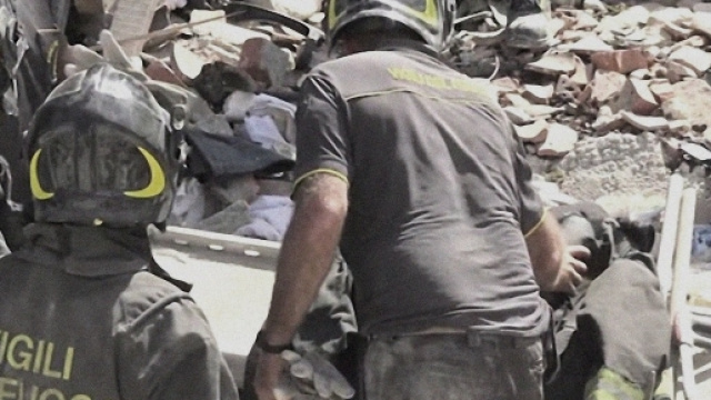 Anche i Vigili del Fuoco della Sardegna sono in prima linea nei soccorsi per i terremotati.