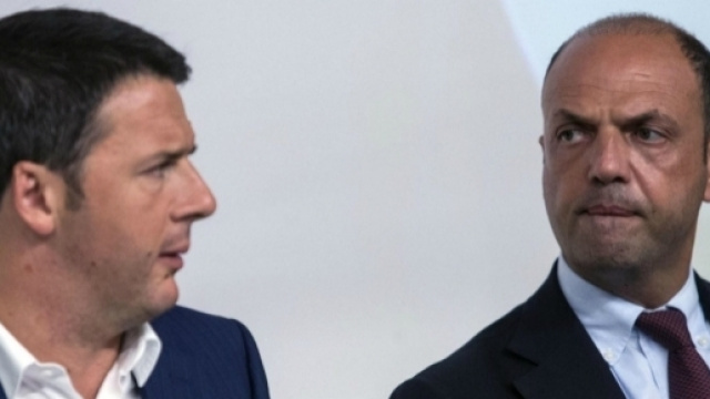 Il Premier Matteo Renzi ed il ministro degli Interni Angelino Alfano.