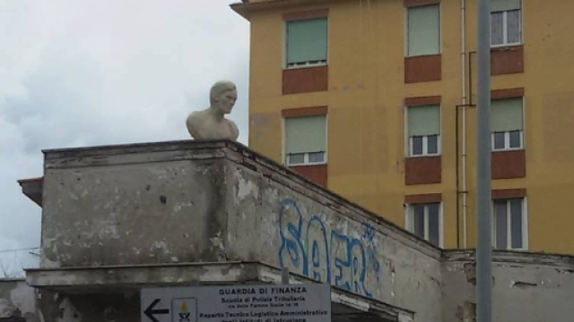 Roma, riproduzione di Pasolini a Ostia