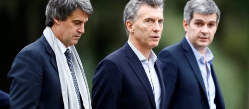 Alfonso Prat-Gay, Mauricio Macri y Marcos Pe&ntilde;a