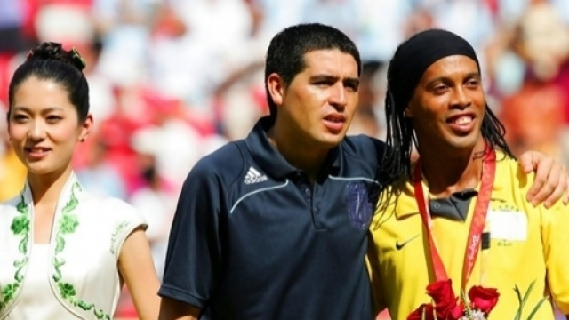 Riquelme se oferece para jogar na Chapecoense de gra&ccedil;a. Fla Hoje ... - flahoje.com