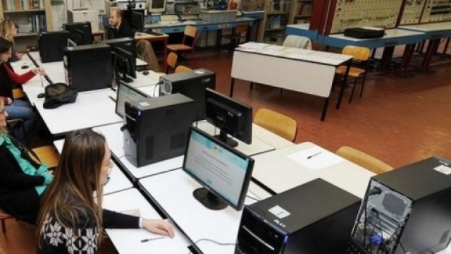 Ultime news scuola, mercoled&igrave; 30 novembre: concorso docenti A64, ordinanza sospensione Tar di Milano - foto Tecnica della Scuola