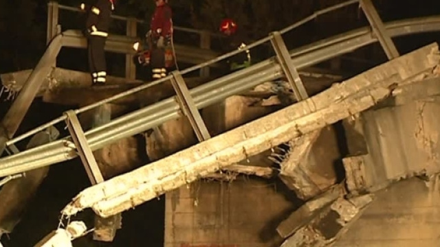 Cavalcavia crollato: 3 ingegneri finiti nel registro degli indagati