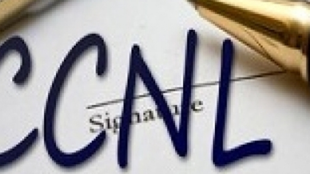 Contratto scuola, ultime notizie 4 novembre: 'Aumento stipendio non inferiore a 300 euro mensili'