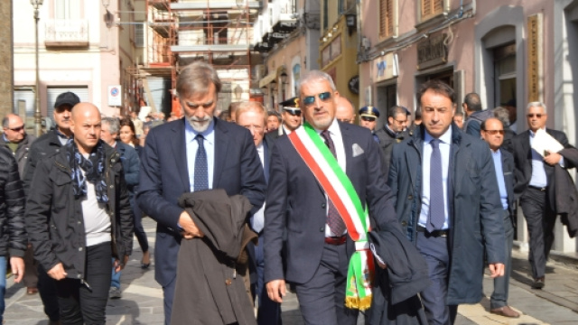 Delrio a Mormanno per l'accordo sulla viabilit&agrave; del Pollino