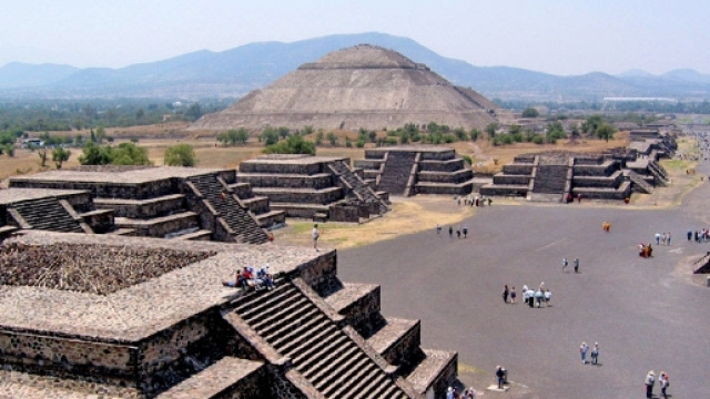 Yax Mutul - Tikal - The Place of The Voices - bibliotecapleyades.net