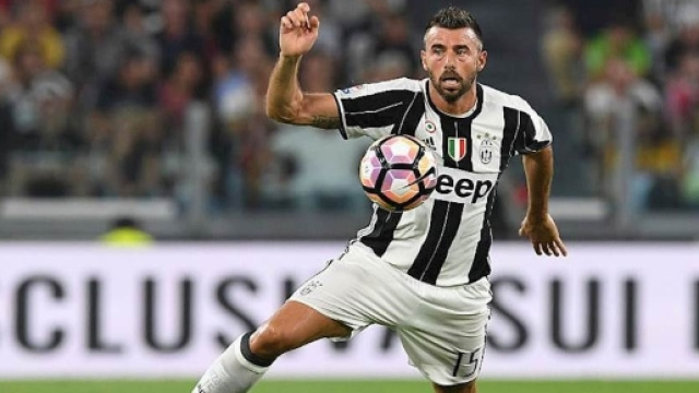 Barzagli: &egrave; grave l'infortunio per il perno di Juve e nazionale.