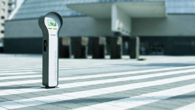 Palina, la torretta Repower che ricarica, illumina e collega in rete