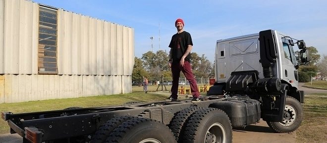 Lele Crist&oacute;bal decidi&oacute; comprarse un cami&oacute;n para llevar su comida por el pa&iacute;s