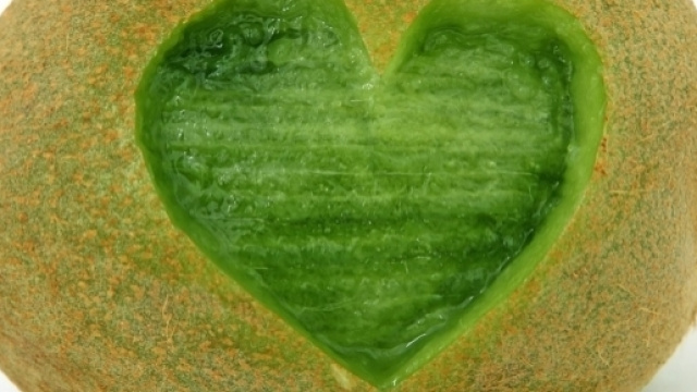 Alimentazione sana ed esercizio fisico aiutano a mantenere sotto controllo il colesterolo - Credits: Meditations/CC0 PD