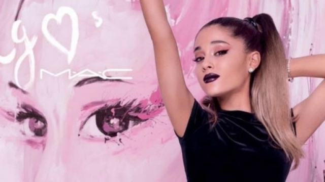 #ArianaGrande vince il 'Best USA ACT' agli 'MTV EMA 2016'. #BlastingNews