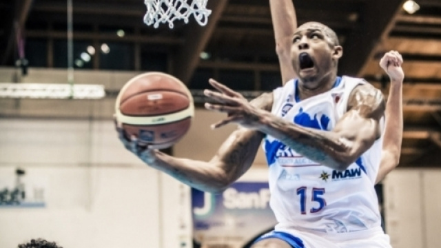 Basket Brescia Leonessa &raquo; Esordio da favola per la Leonessa - basketbrescialeonessa.it