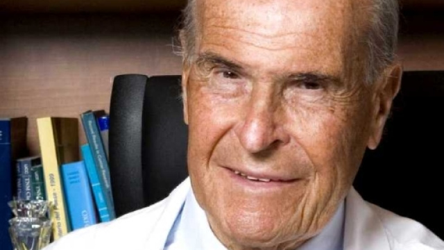 Morto Umberto Veronesi, medico che ha dedicato la sua vita alla lotta contro il cancro