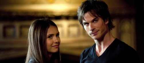 Damon e Elena the vampire diaries.
