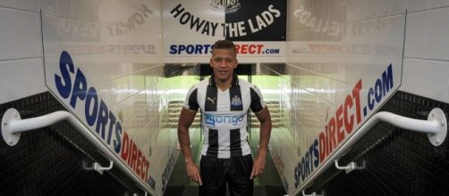 Newcastle United complete &pound;10million Dwight Gayle signing from ... - mirror.co.uk