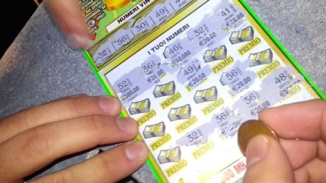 Gratta e vinci milionario da dieci euro