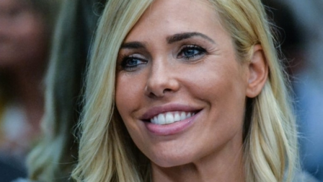 Ilary Blasi, intervista video Velvet | Velvet Gossip Italia - velvetgossip.it