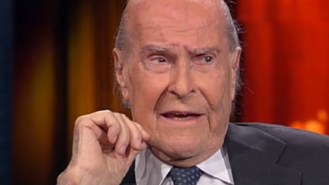 Addio a Umberto Veronesi: lott&ograve; a lungo contro il cancro.