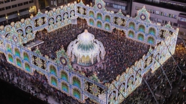 Eindhoven ha acceso le luci del Glow sulla citt&agrave;.