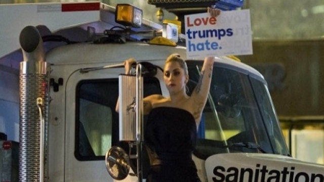La protesta di Lady Gaga dopo le elezioni