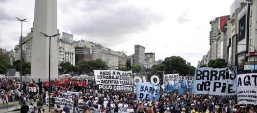 9 de Julio y Corrientes, epicentro de las manifestaciones