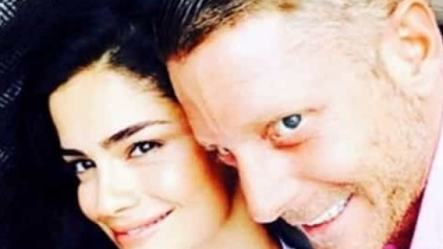 Lapo Elkann e Nina Moric - fonte: www.ajudu.com