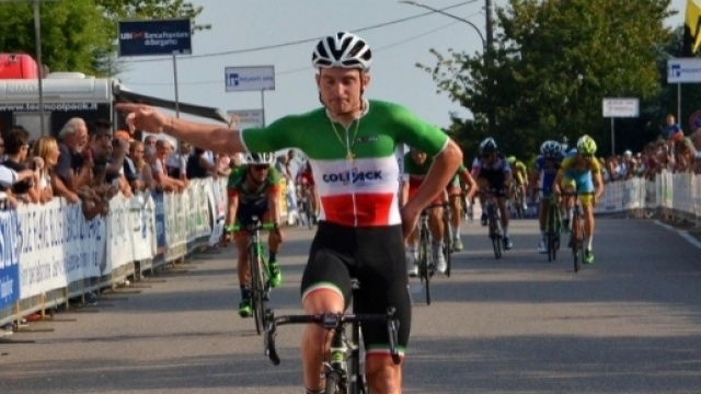 Simone Consonni in maglia tricolore