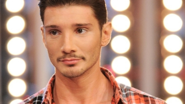 Stefano De Martino su Facebook: scatto del suo nuovo tattoo della ... - urbanpost.it