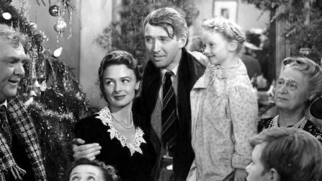 Una scena del film "La vita &egrave; meravigliosa" di Frank Capra, forse il capostipite delle pellicole natalizie.