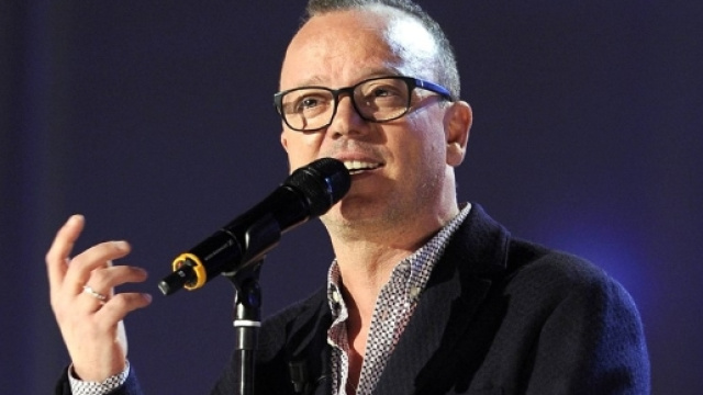 Gigi D'Alessio non risponde alle chiamate di Valeria Marini