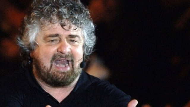 Beppe Grillo annuncia una grande manifestazione del M5S entro il 24 gennaio