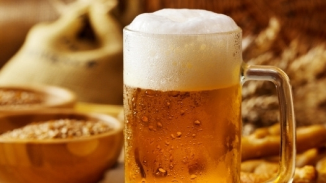 Se bevuta in quantit&agrave; modiche, la birra aiuta a preservare il 'colesterolo buono'
