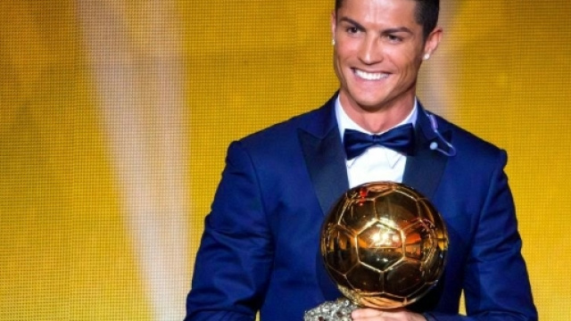 Cristiano Ronaldo fresco di vittoria del suo quarto Pallone d'oro