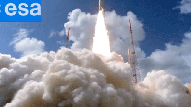 Des satellites Galileo ont &eacute;t&eacute; lanc&eacute;s par des Soyouz mais les derniers sont partis de Guyane, lanc&eacute;s par des Ariane (photo Esa, sat. Galileo 18)