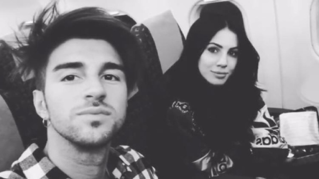 Ecco Giulia e Andrea in aereo pronti per la partenza.