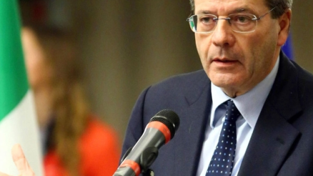 Ultime novit&agrave; sulla riforma pensioni 2017 e sui precoci al 14 dicembre 2016, lavoratori scrivono a Poletti e Gentiloni per richiedere estensione Q41