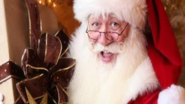 Usa, malato terminale incontra Babbo Natale e muore