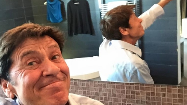 Gianni Morandi a riposo dopo incidente domestico - superstarz.com