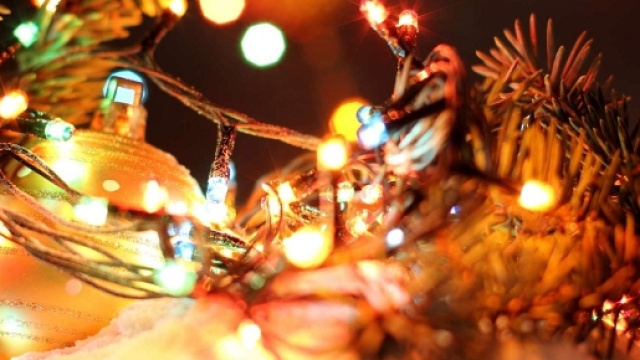 Gli Articoli natalizi per riscoprire il vero valore del Natale - holyart.it