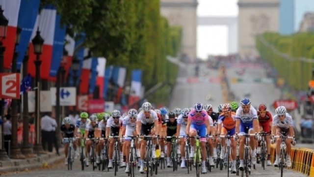 Il ciclismo ancora alle prese con il doping tecnologico