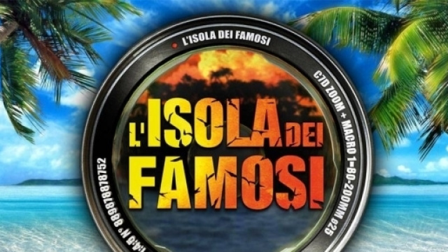 Isola dei Famosi, uno dei naufraghi confessa: "Sniffavo cocaina ... - sologossip.it