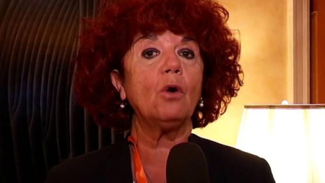 Scuola, rinnovo del contratto nelle trattative con i sindacati della Fedeli.