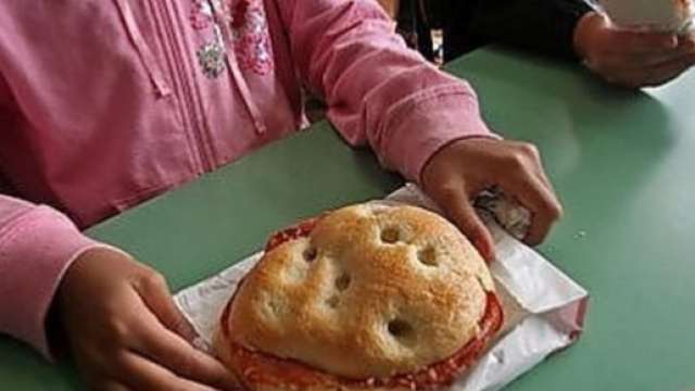 Udine, ragazzina sviene a scuola: non mangiava da due giorni - avvenire.it
