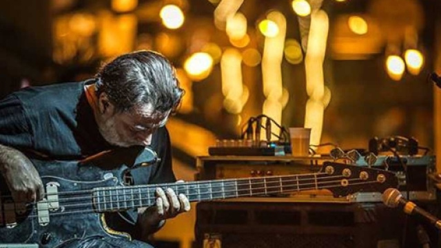 Attilio, il basso di Gianni Maroccolo sar&agrave; esposto alla Contempo Records a fine gennaio