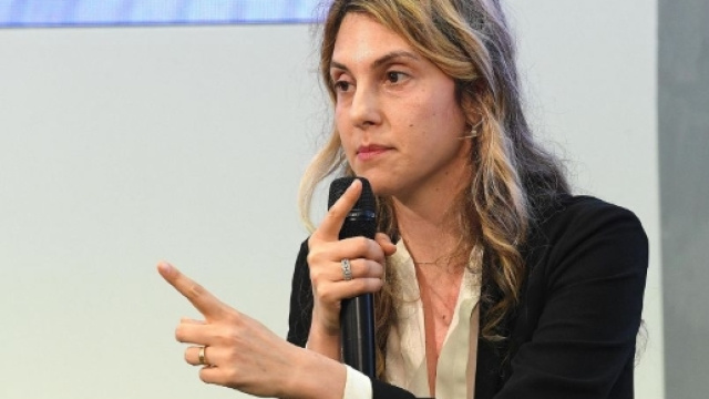 Dipendenti pubblici, ecco gli aumenti di stipendio prospettati per il prossimo anno.