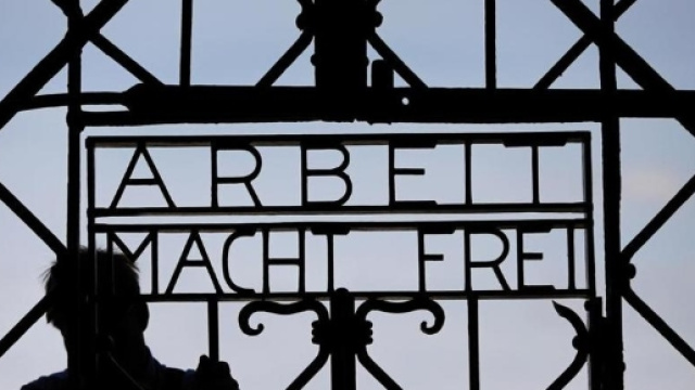 Ritrovata in Norvegia la scritta &ldquo;Arbeit macht frei&rdquo; del cancello ... - lastampa.it