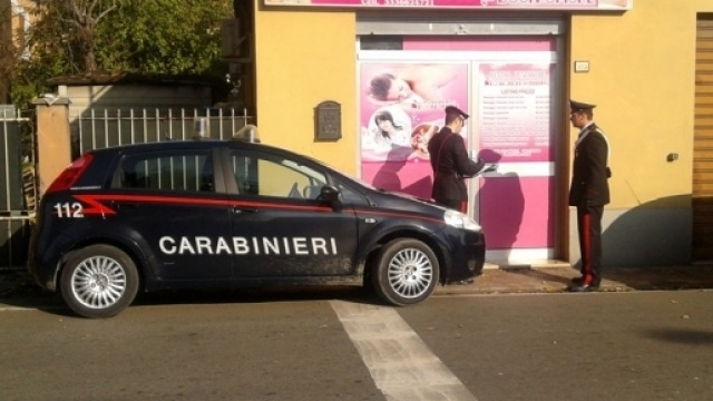 Busto Arsizio - anziano rinchiuso e minacciato all'interno di un centro benessere