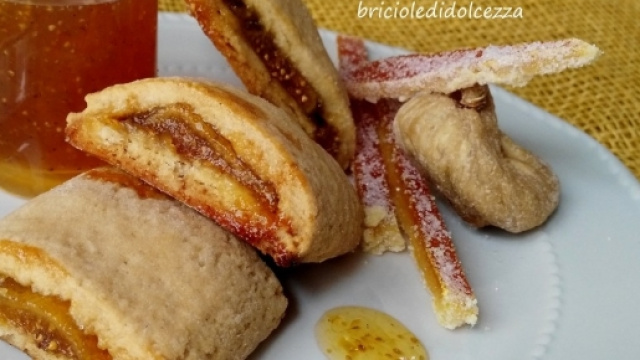 Strudel di fichi e speck una raffinatezza culinaria